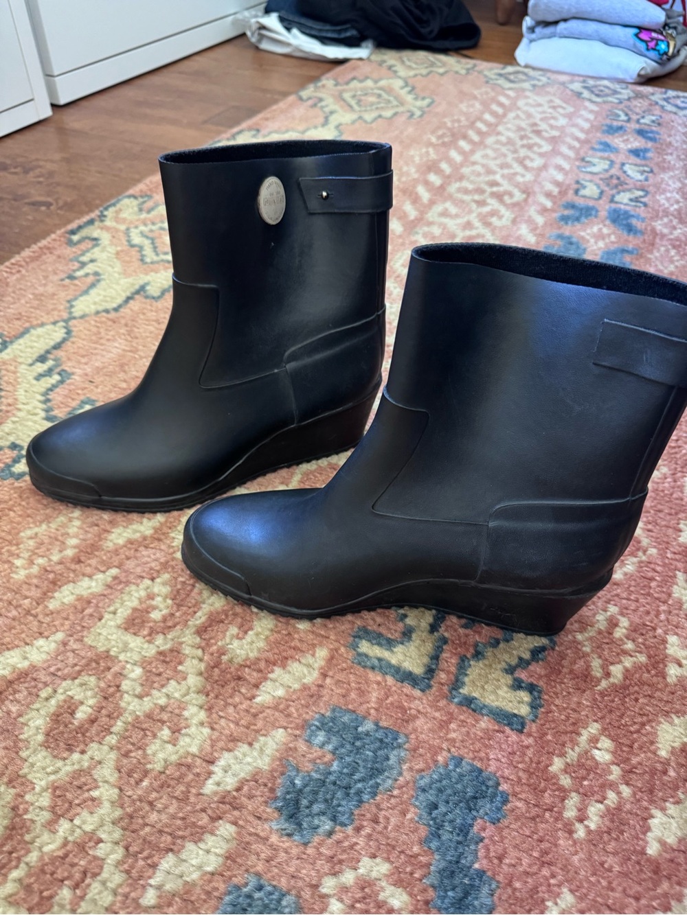 Black Finnish Women’s Wedge Rain Boots / Julia Lundsten Size 40